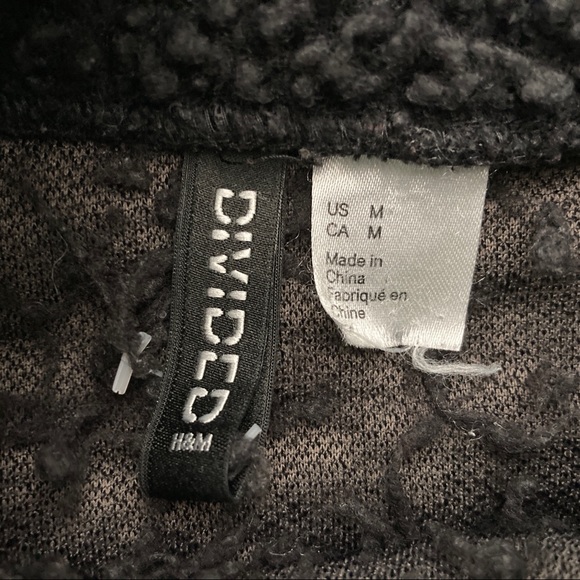 Fuzzy zip up zsweater - Picture 3 of 3